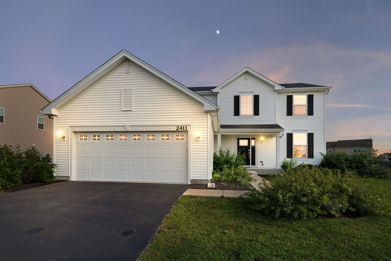 Property Photo: 2411 Fairfield Avenue IL 60560