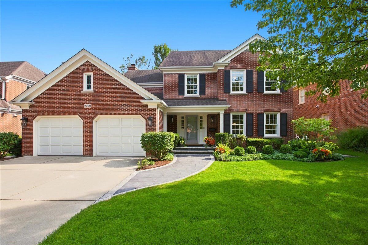 Property Photo: 2309 Larkdale Drive IL 60025