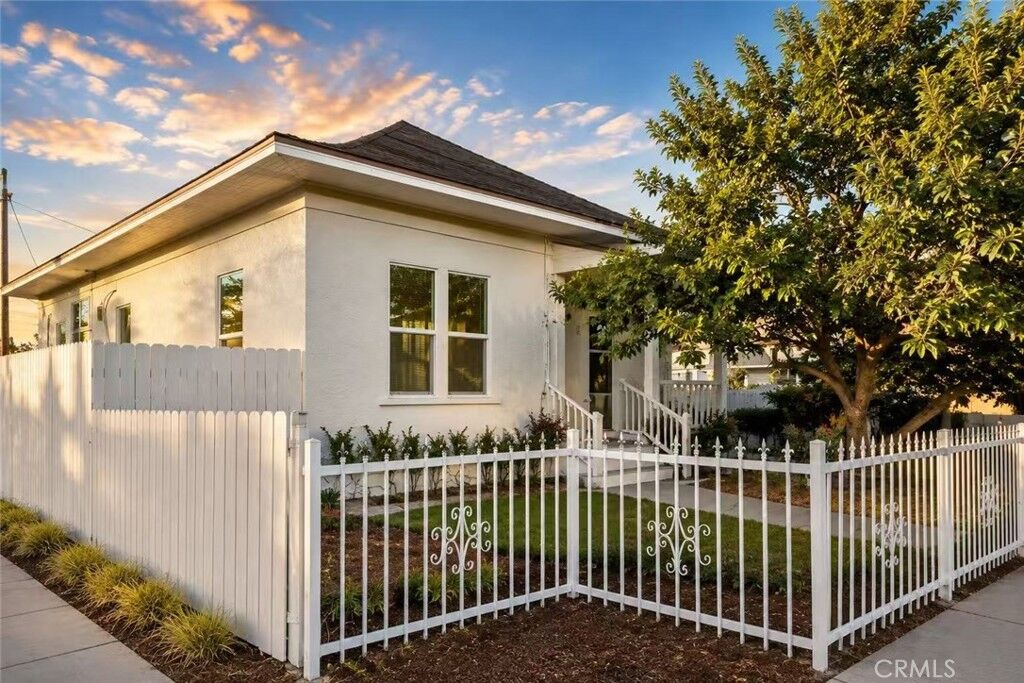 Property Photo:  760 S Elm St  CA 91766 