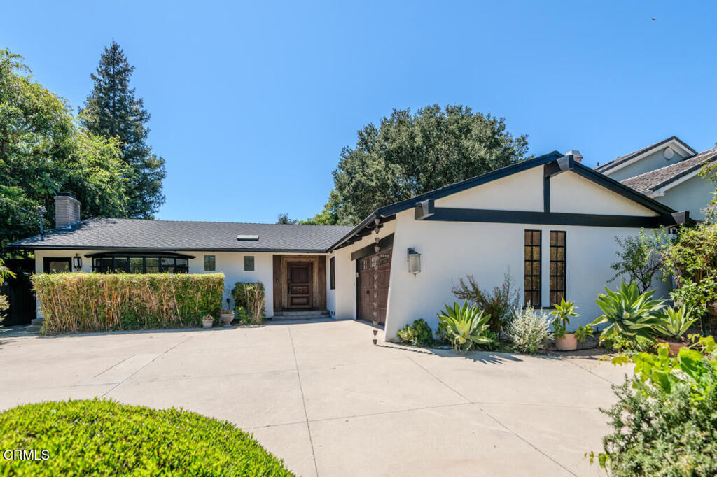 Property Photo: 4819 Oakwood Avenue CA 91011