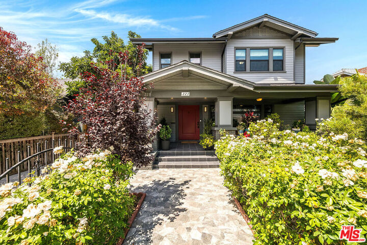 Property Photo:  223 N St Andrews Place  CA 90004 