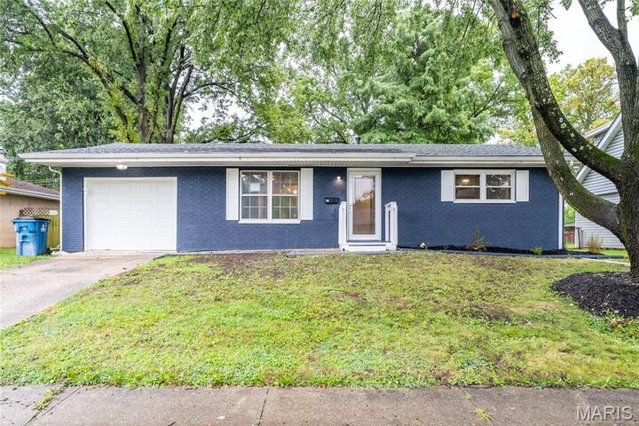 Property Photo: 14 Wilson Park Drive IL 62040