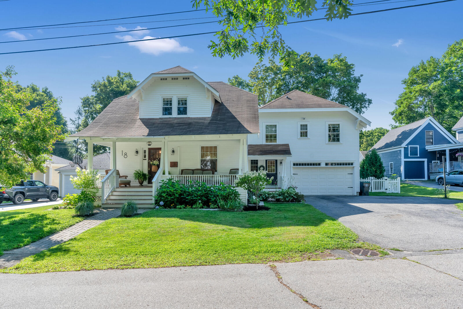 Property Photo:  18 Pleasant Street  ME 04043 