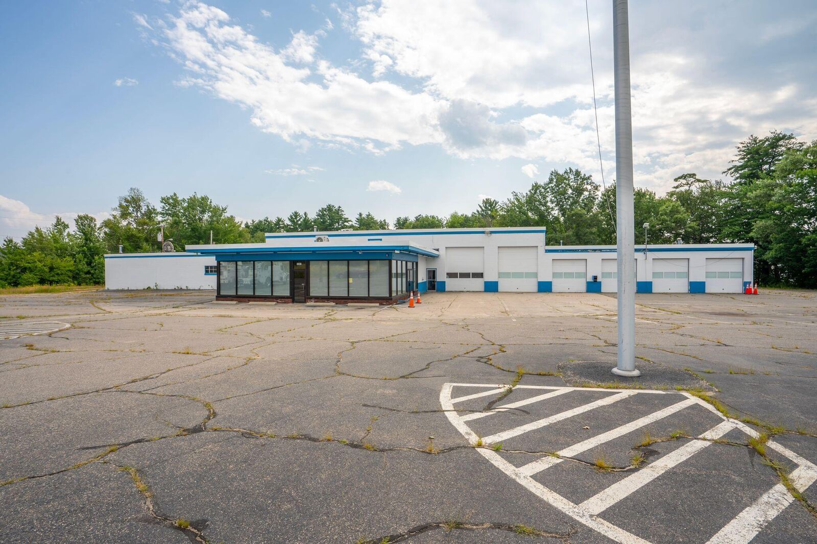 Property Photo:  1357 Main Street  ME 04073 
