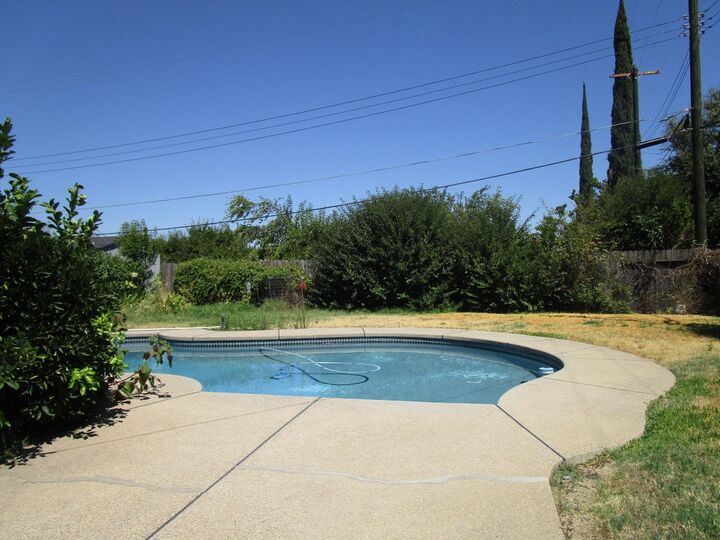 Property Photo: 6637 Dunmore Avenue CA 95621