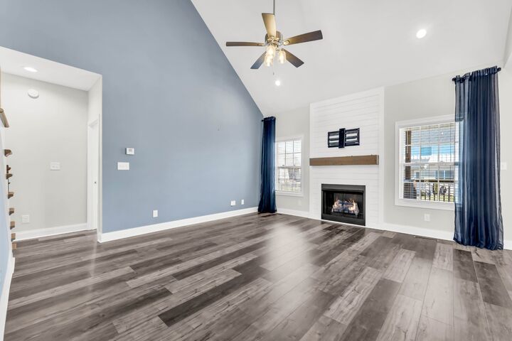 Property Photo:  557 Dexter Dr  TN 37043 
