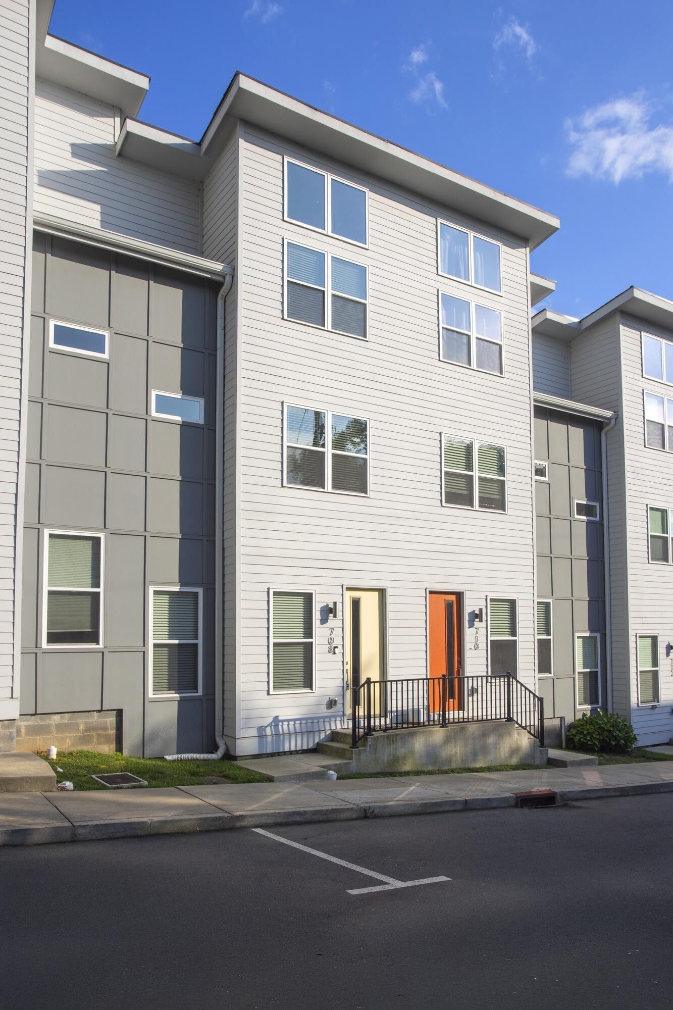 Property Photo: 708 Tral St TN 37208