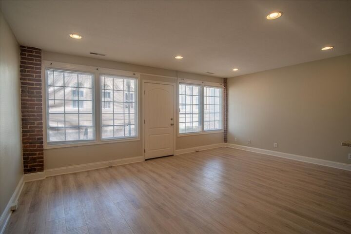 Property Photo: 126 Main St TN 38469