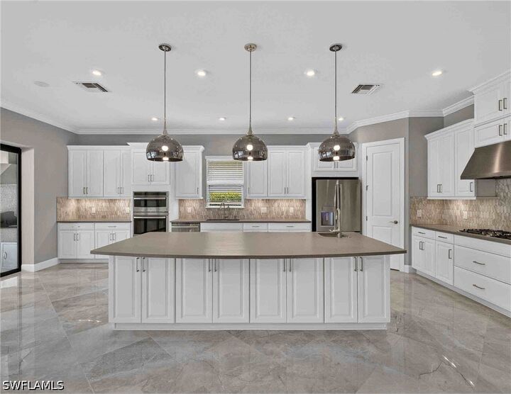 Property Photo:  15286 Arpino Court  FL 34114 