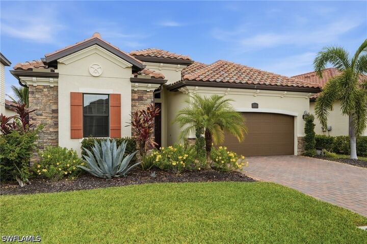 Property Photo:  28004 Foxrock Court  FL 34135 
