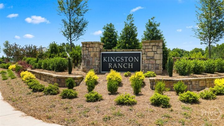 Property Photo: 1211 Kingston Avenue 85 GA 30625