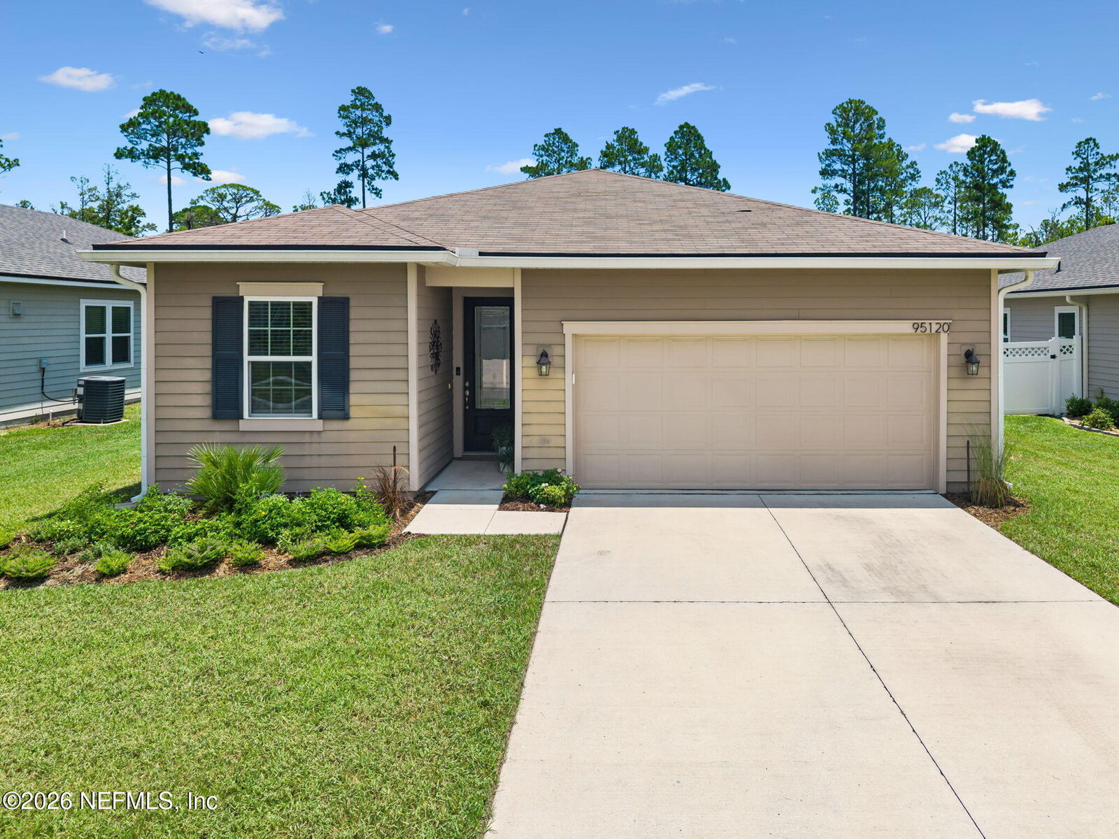 Property Photo: 95120 Colnago Court FL 32034