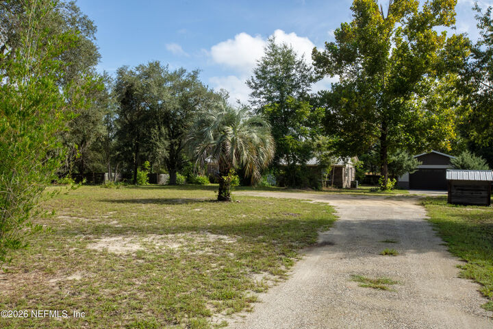 Property Photo: 7185 Gas Line Road FL 32656