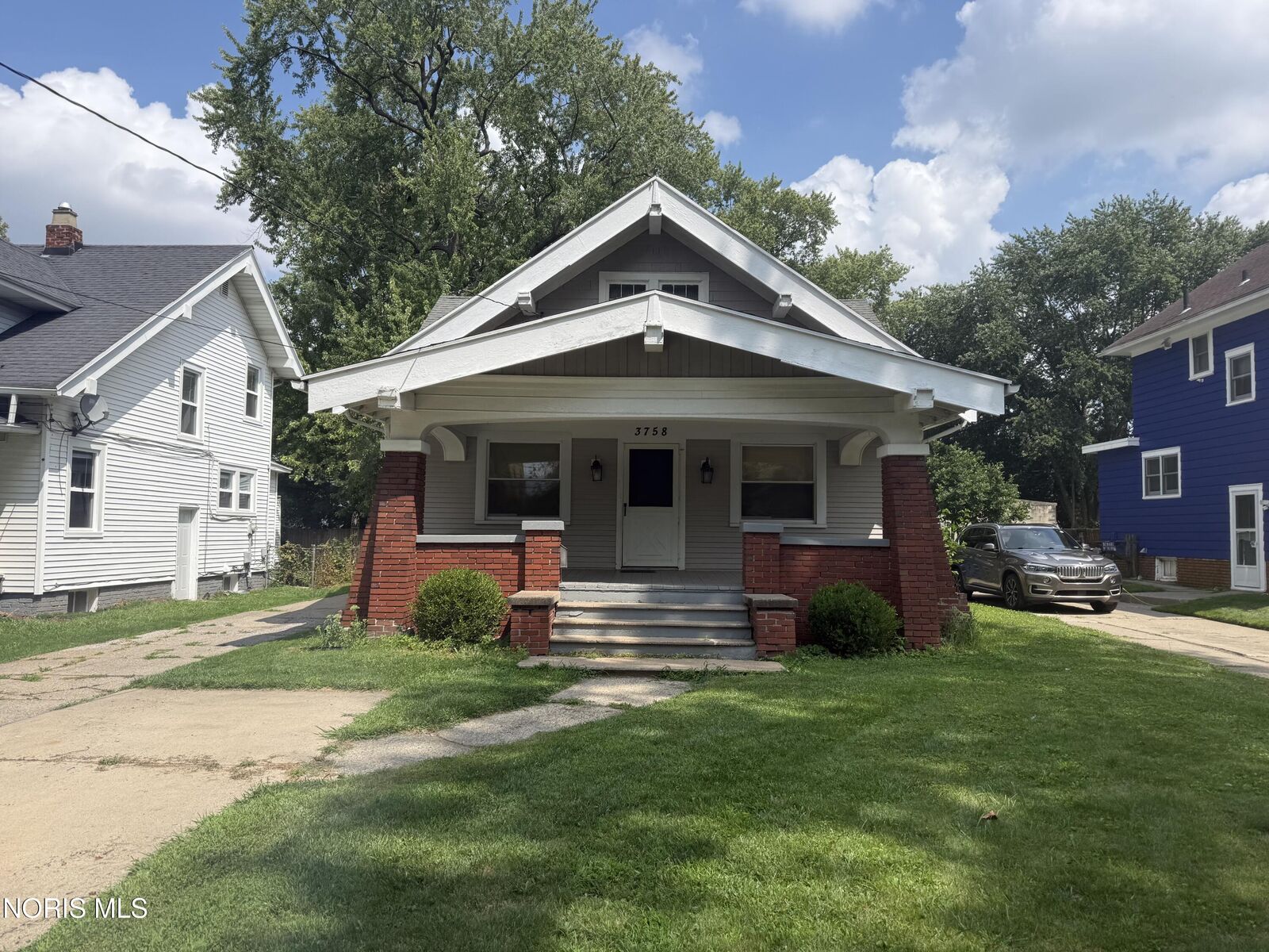 Property Photo:  3758 Lockwood Avenue  OH 43612 