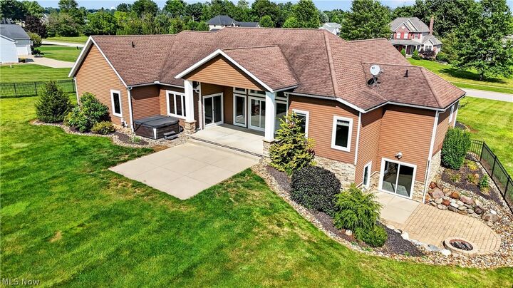 Property Photo:  4066 Knollbrook Drive  OH 44203 