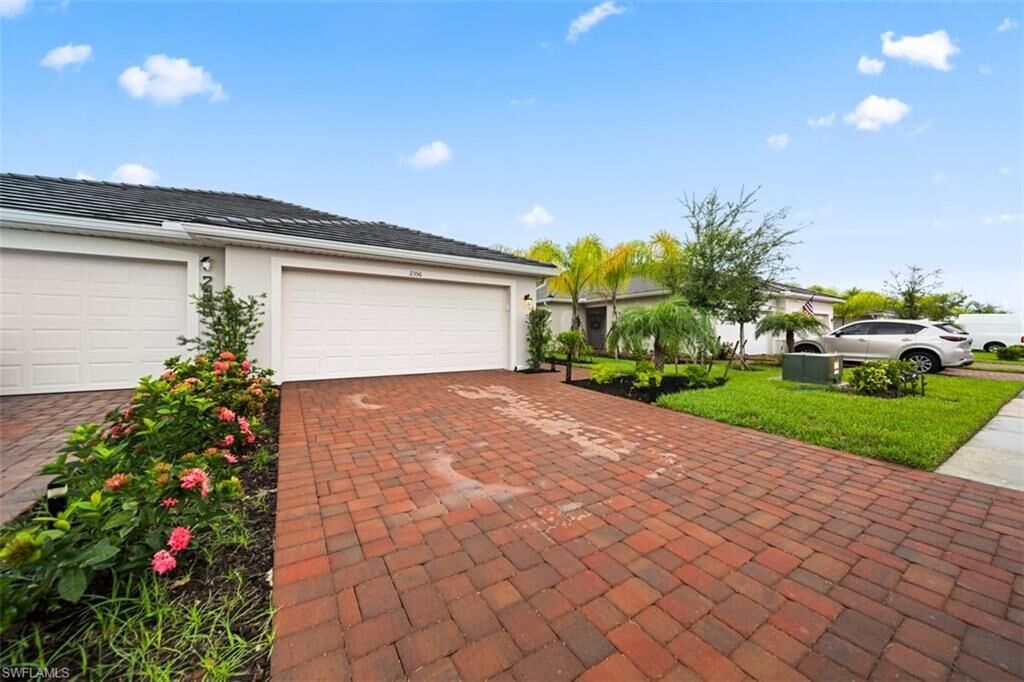 Property Photo:  2356 Dragonfruit Way  FL 34120 