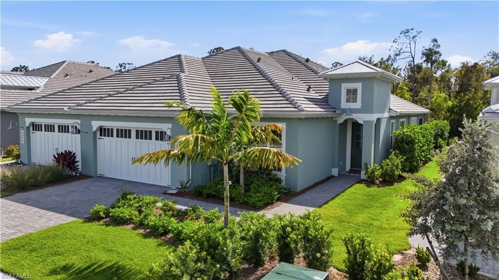 Property Photo: 8905 Yucatan Ct FL 34112