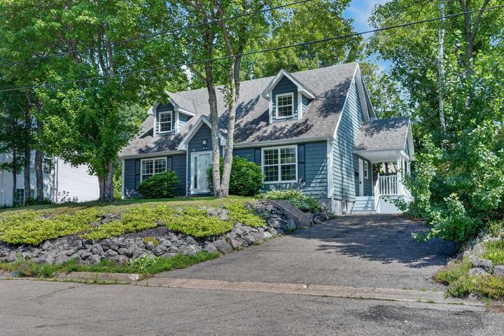 Property Photo:  94 Cottagedale Crescent  NS B1P 6T8 