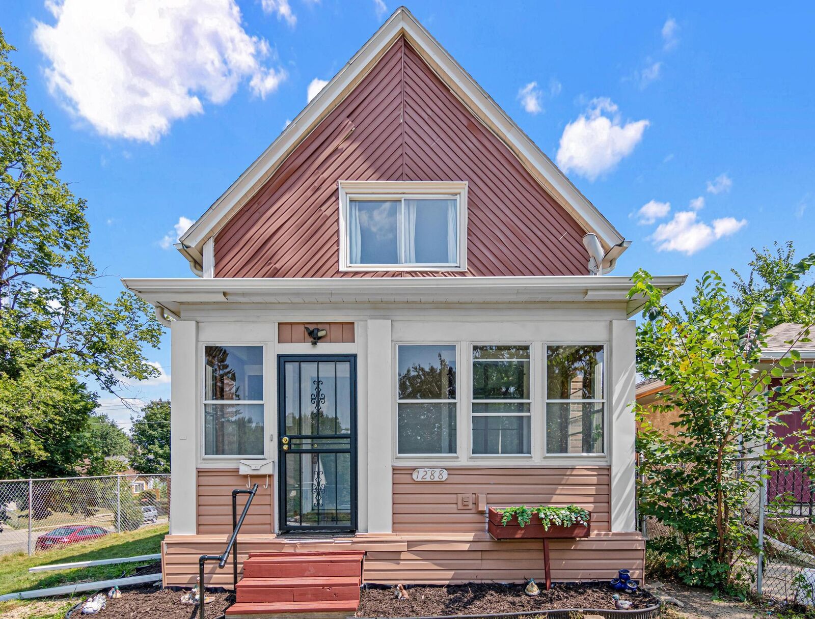 Property Photo:  1288 Edgerton Street  MN 55130 