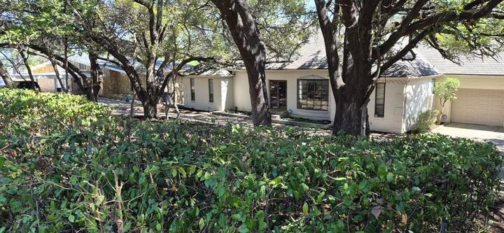 Property Photo: 1909 Dakar Road E TX 76116