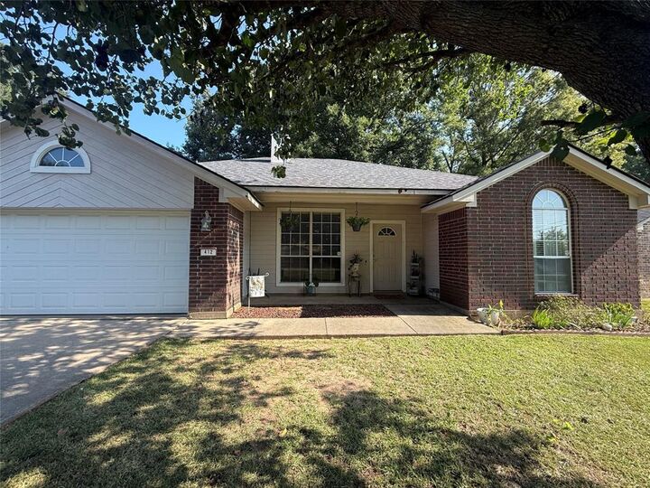 Property Photo: 412 Red Oak Lane LA 71037