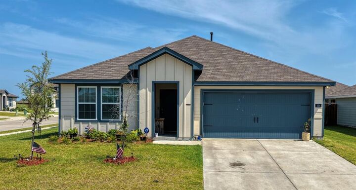 Property Photo: 224 Crookedfield Drive TX 75173