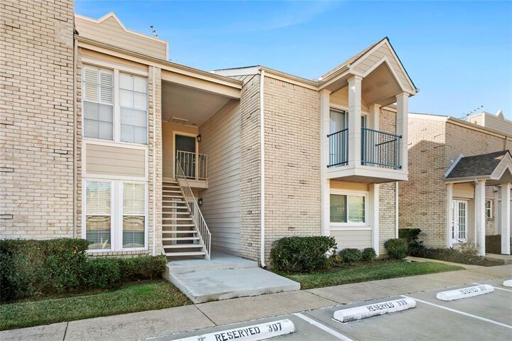 Property Photo: 5881 Preston View Boulevard 261 TX 75240
