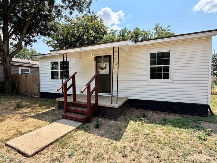 Property Photo:  603 NW Pontotoc Street  OK 73059 