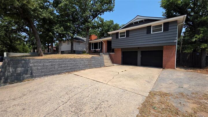 Property Photo:  2716 N Donald Avenue  OK 73127 