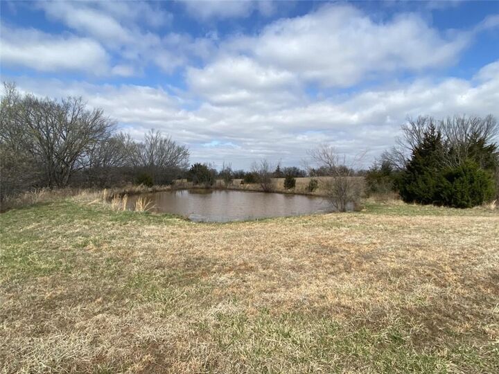 Property Photo: 339414 E Highway 62 OK 74855
