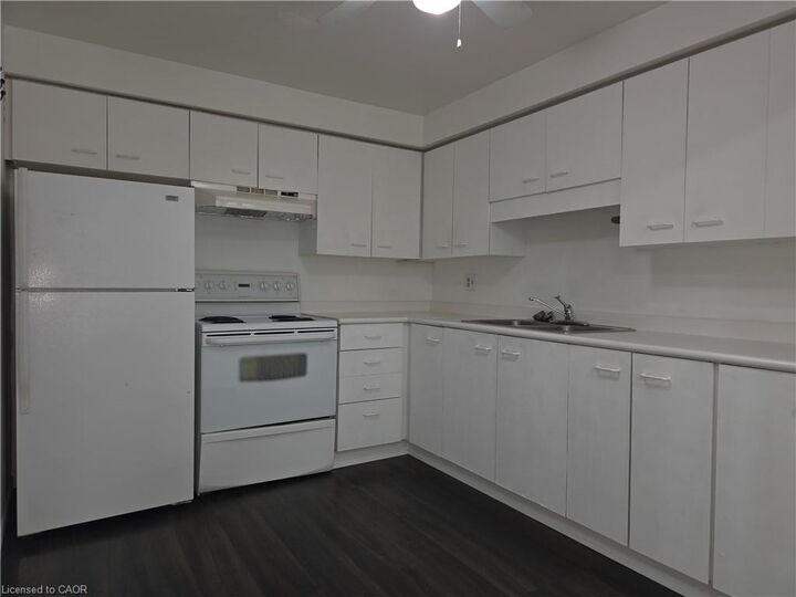 Property Photo: 565 Greenfield Avenue 902 ON N2C 2P5