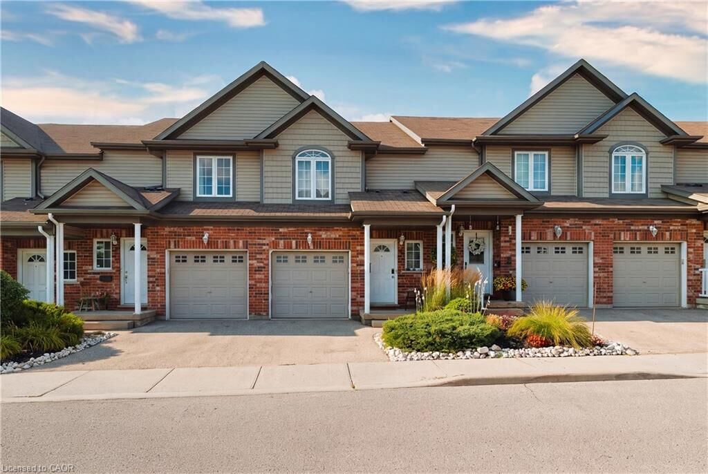 Property Photo: 975 Strasburg Road 4 ON N2E 0A8