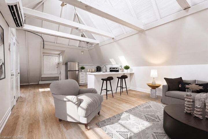 Property Photo: 106 East Avenue S 4 ON L8N 2T7