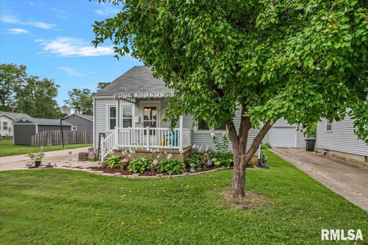 Property Photo:  3312 S Spring Street  IL 62703 