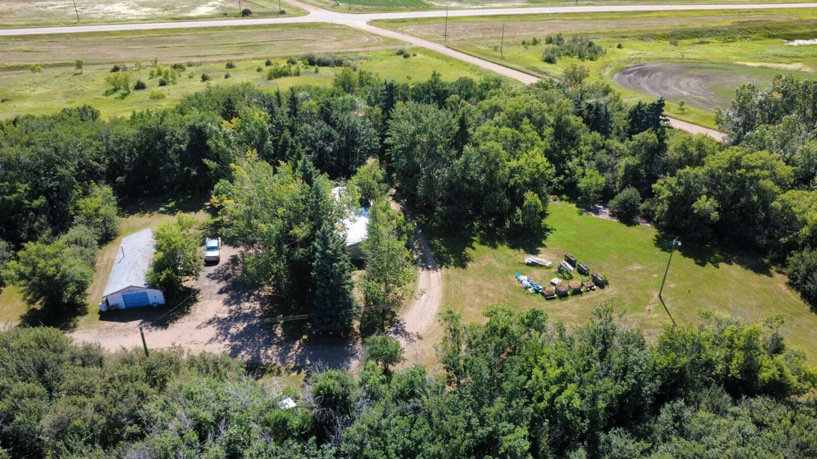 Property Photo: 08 Railway Avenue AB T0C 1C0