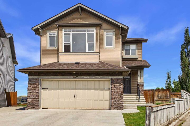 169 Brightonwoods Gardens SE — photo 1