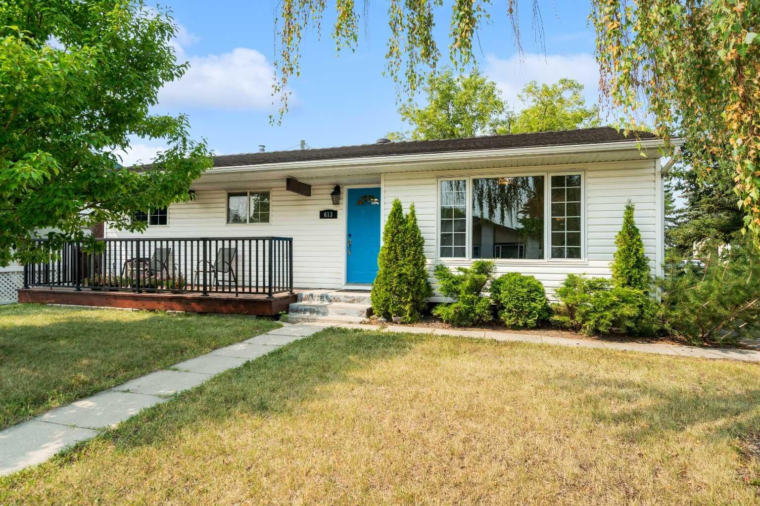 Property Photo: 613 Olympia Crescent SE AB T2C 1G6