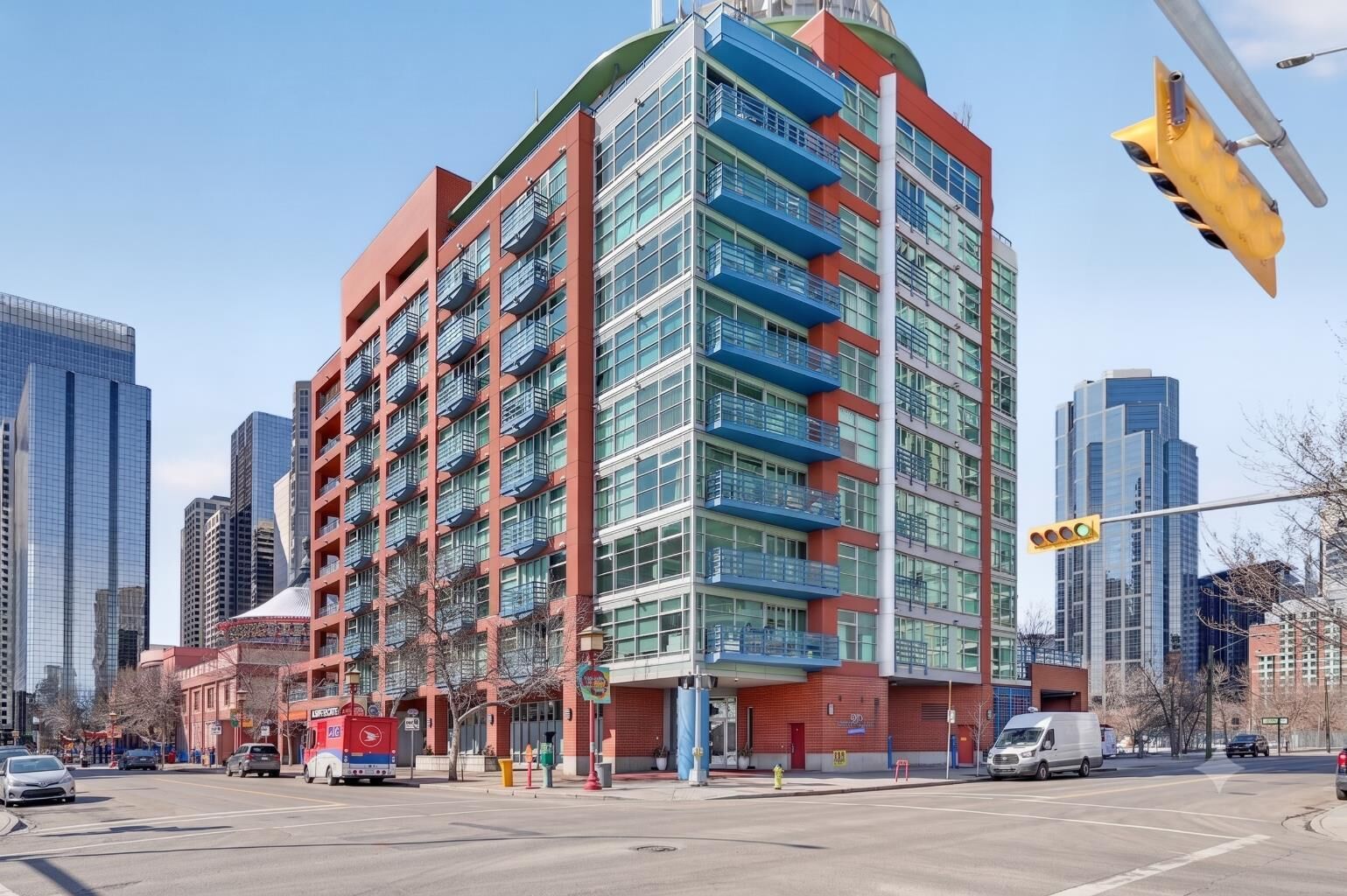 Property Photo:  205 Riverfront Avenue SW 312  AB T2P 5K4 