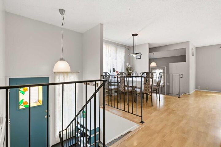 Property Photo: 372 Woodfield Place SW AB T2W 3Y1