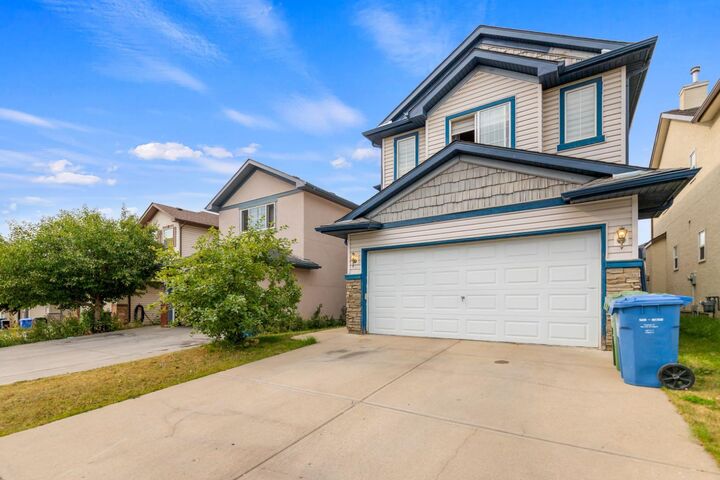 Property Photo: 20 Saddlecrest Terrace NE AB T3J 5L4