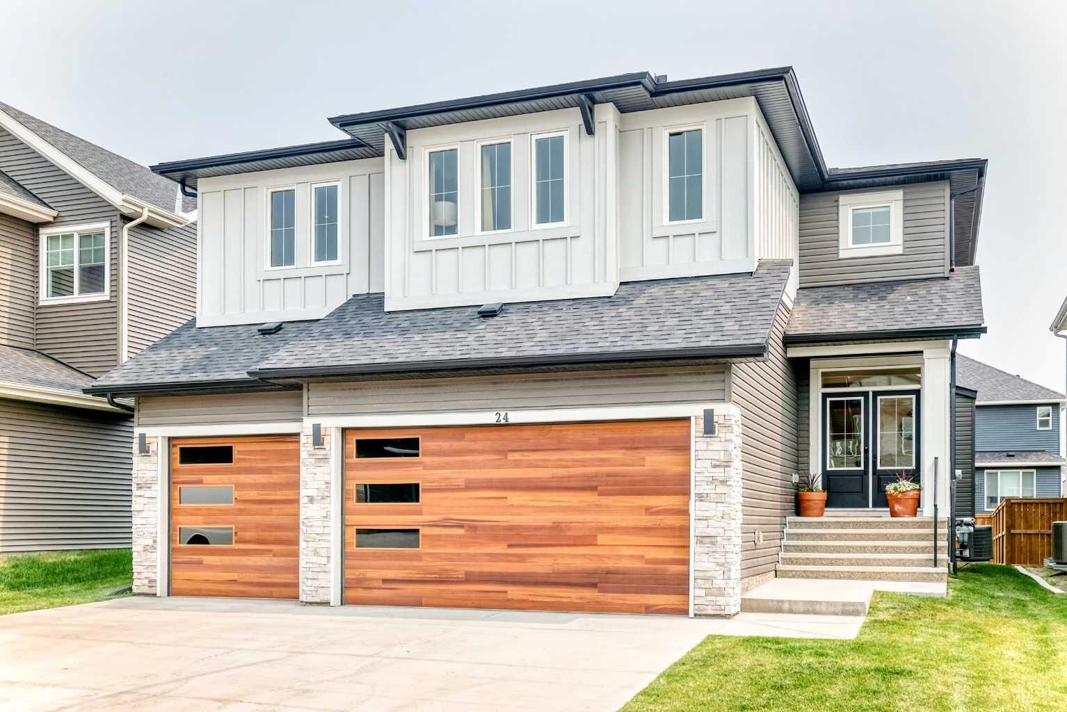 Property Photo: 24 Emerson Crescent AB T1S 3M9