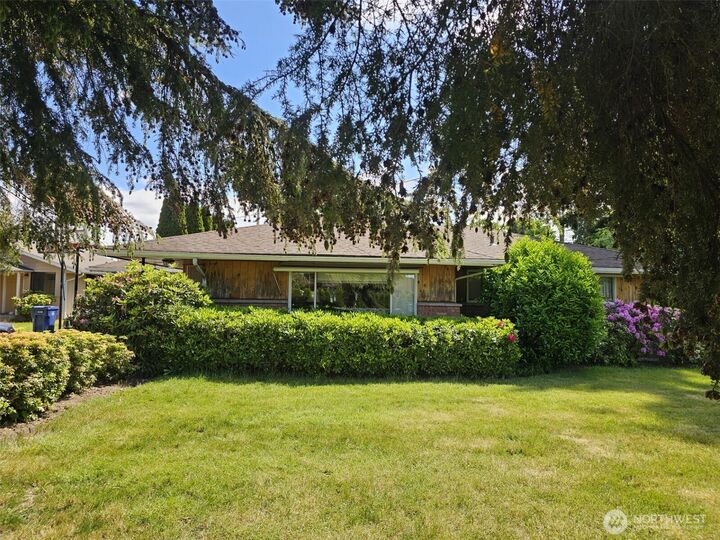 Property Photo:  6933  51st Avenue NE  WA 98270 