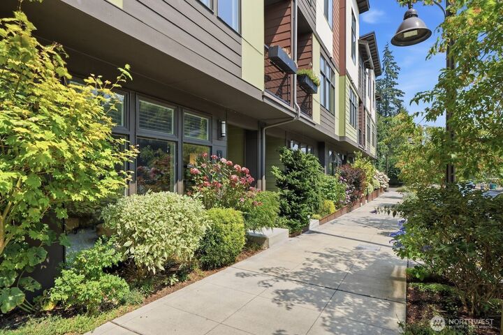 Property Photo:  5501  240th Street SW A  WA 98043 