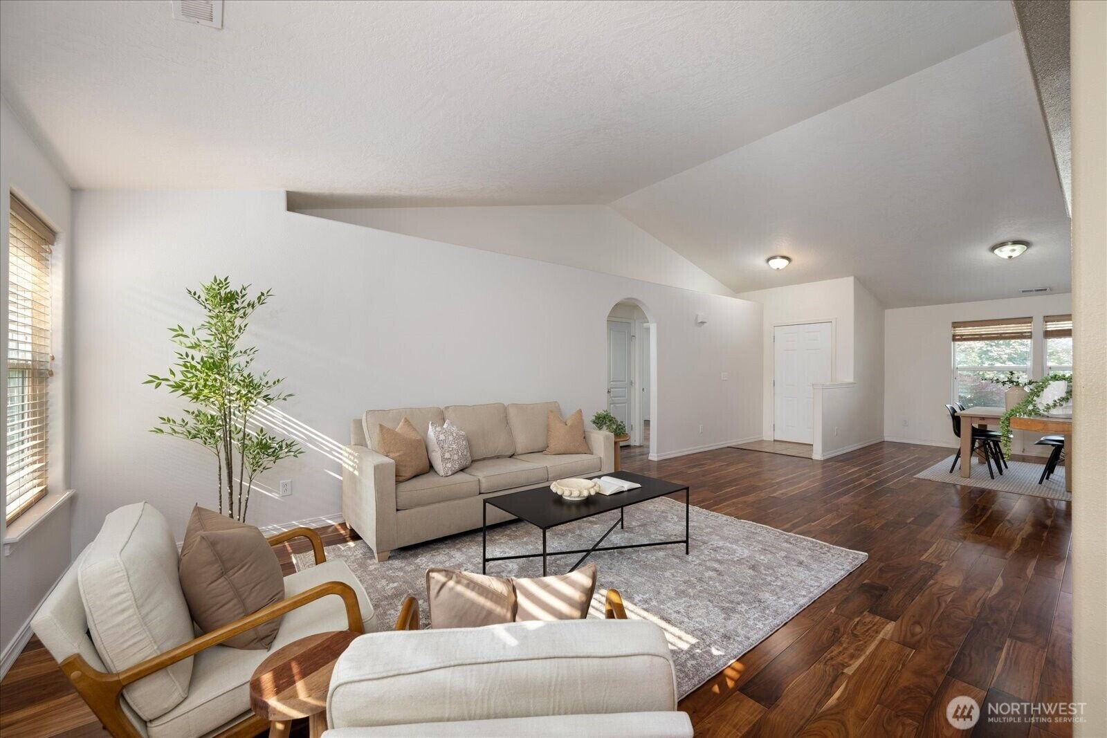 Property Photo: 3001 S Highlands Boulevard WA 99353