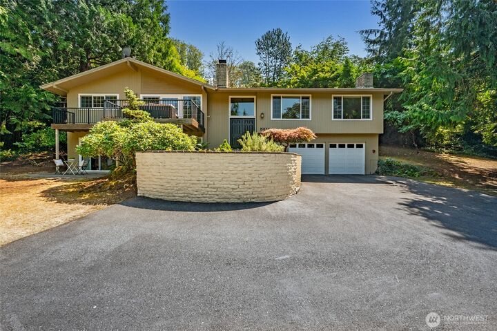 Property Photo: 5212 W Mercer Place WA 98040