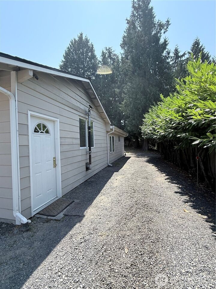 Property Photo: 5622 202nd Street SW WA 98036
