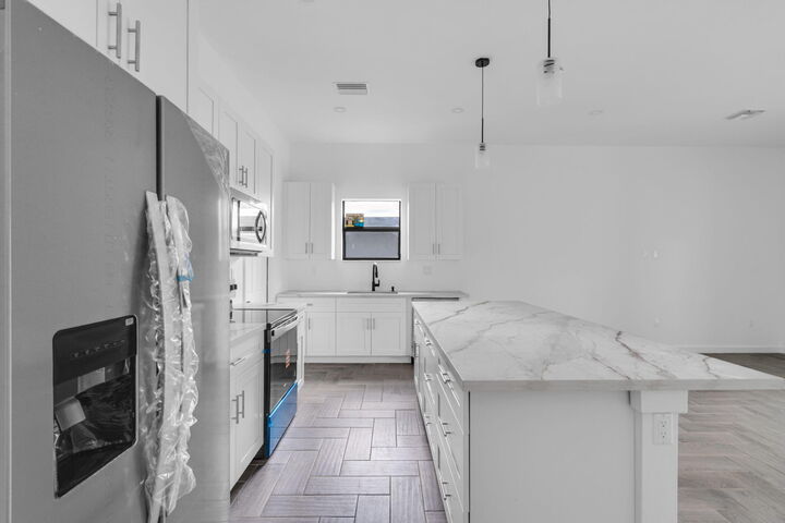 Property Photo: 867 NW 27th Terrace FL 33311
