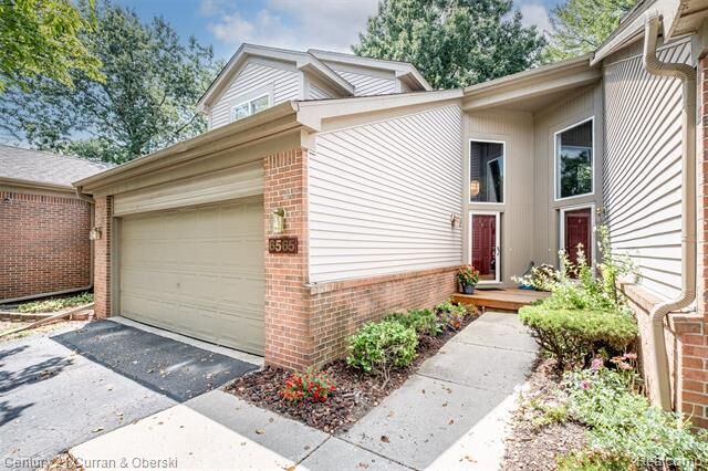 Property Photo:  6565 Quail Run Circle  MI 48185 