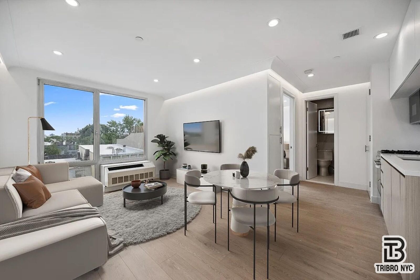 Property Photo:  184 Eagle Street 5E  NY 11222 