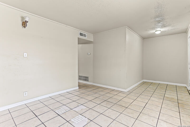 Property Photo:  7013 Glen Mist  TX 78239 